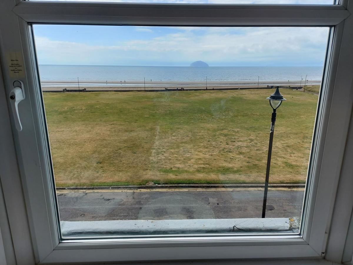 Girvan Guest House Eksteriør bilde